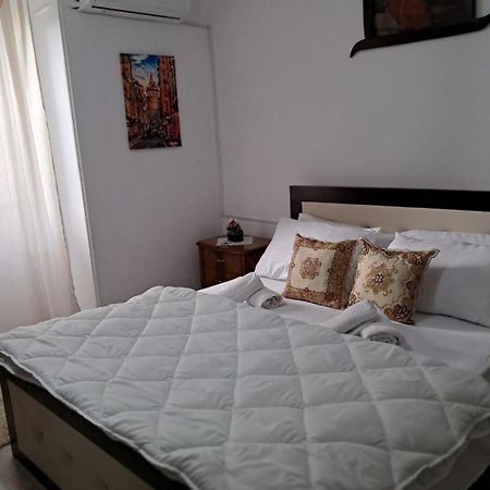 Olivia Guesthouse Αργυρόκαστρο Εξωτερικό φωτογραφία